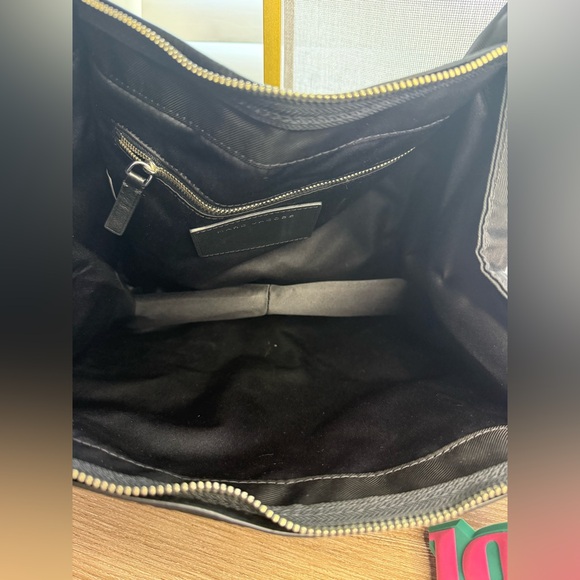 EUC-Marc Jacobs Sport Nylon Shoulder Bag – Rare w/ Original Key Tag - Picture 5 of 8